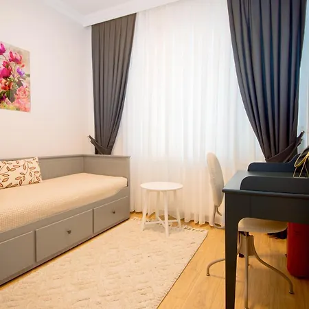 Cozy Oasis In Moda Steps To Seafront 伊斯坦布尔