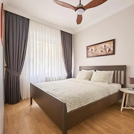 Cozy Oasis In Moda Steps To Seafront Daire İstanbul