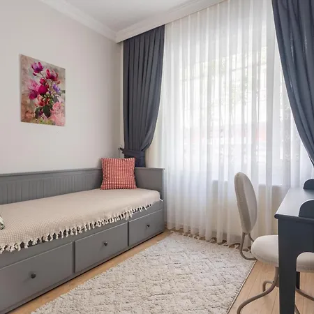 Cozy Oasis In Moda Steps To Seafront Апартаменты Стамбул
