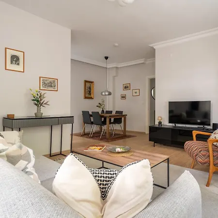 Cozy Oasis In Moda Steps To Seafront Апартаменты *