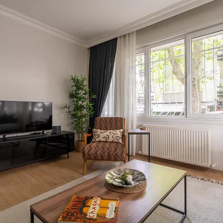 Cozy Oasis In Moda Steps To Seafront * Стамбул